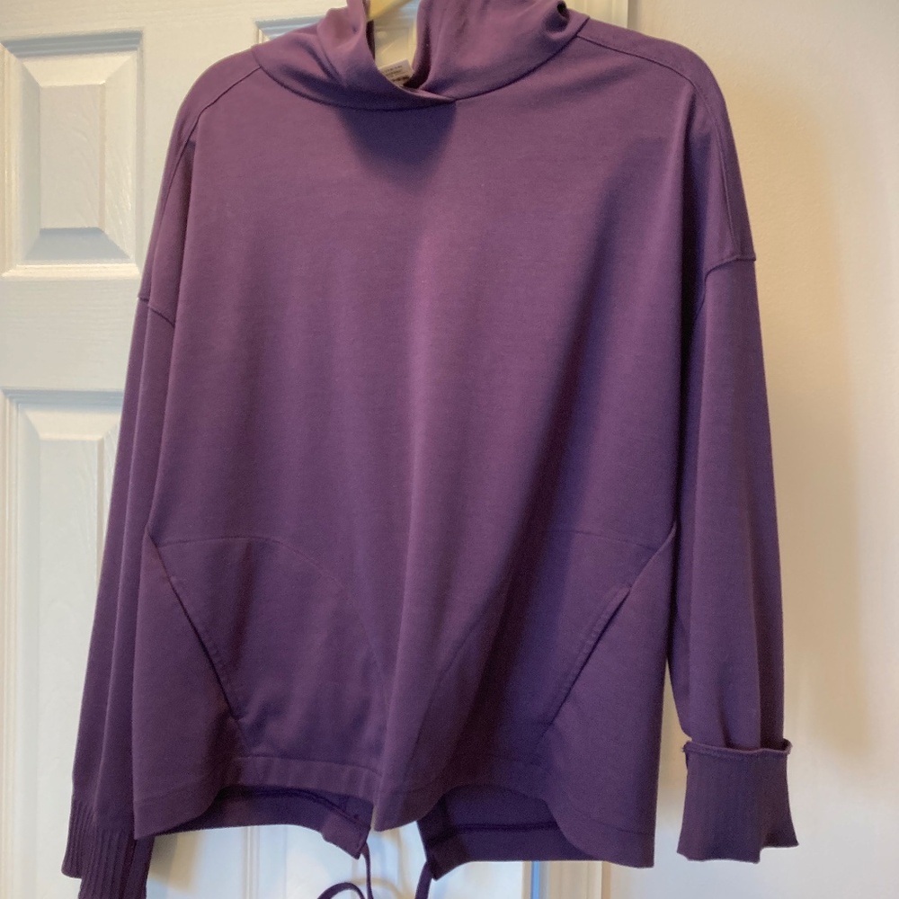 Avia unique split back workout hoodie